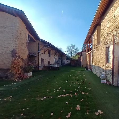 La Ferme De Berlioz Aparthotel La Cote-Saint-Andre Exterior photo